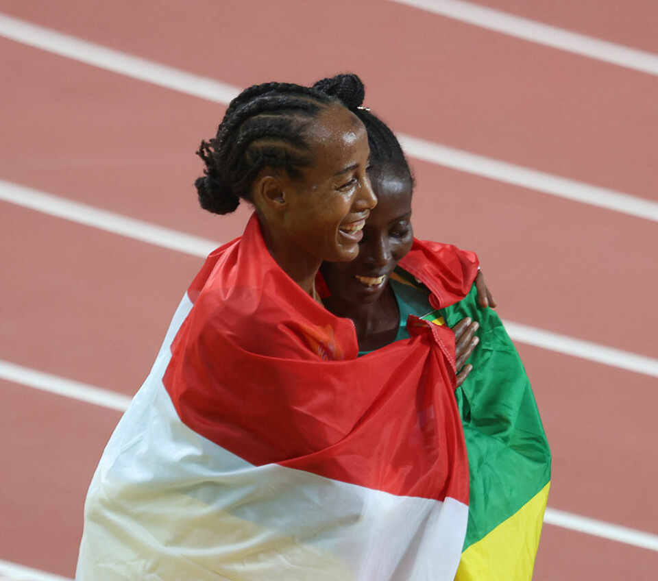 Maktdemonstrasjon av Faith Kipyegon da hun vant sitt tredje VM-gull på 1500 m 1U9A0073.jpg