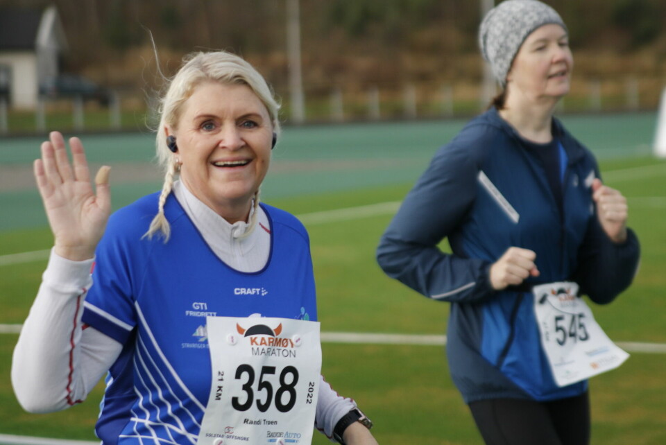Gode forhold under den 10. utgaven av Karmøy Maraton Randi Tr¢en på halvmaraton.jpg
