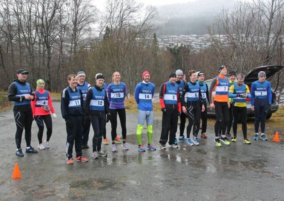 Hauge-Nilsen og Festø raskest rundt Rotevatnet i Volda 01_starten.jpg