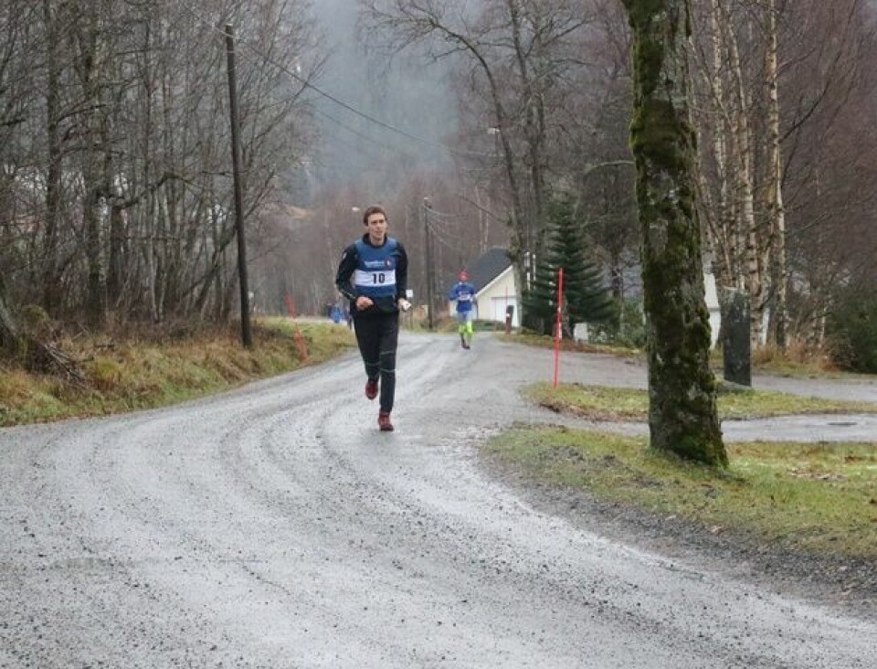 Hauge-Nilsen og Festø raskest rundt Rotevatnet i Volda 07_Terje_Aamelfot.jpg