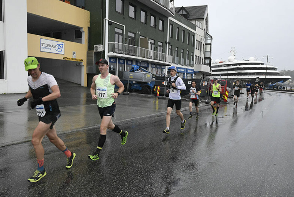 13-åring imponerte i havmaraton med suksess Havmaraton-rekke-bæt.jpg