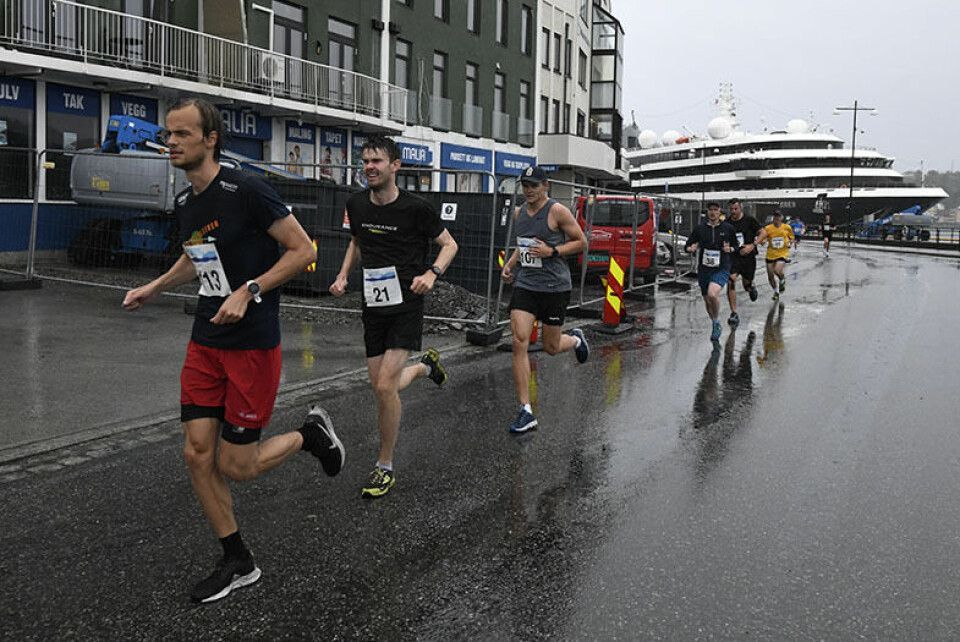 13-åring imponerte i havmaraton med suksess Havmaraton-rekke.jpg