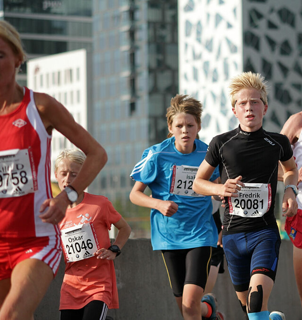 Oslo Maraton: Trippel Tjalve på 10 km Tid_38.55_Oskar_Axelsson_Isak_kippe_39.52_Fredrik_Glomsrud_Stenersen_38.55_IMG_4479.jpg