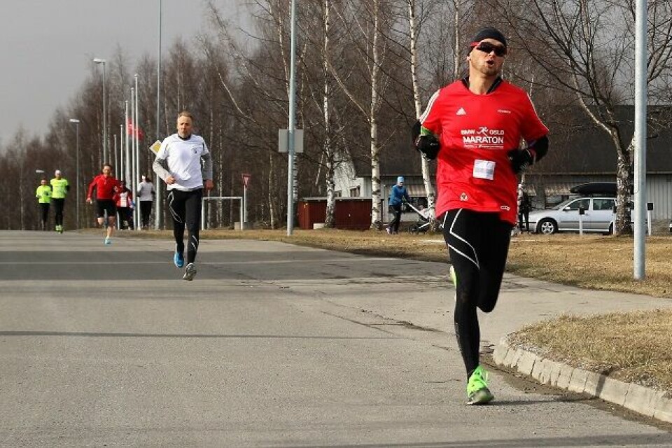 Jenter og snøvær preget Gå-Joggen på Rudshøgda Morten_Strandsveen.jpg