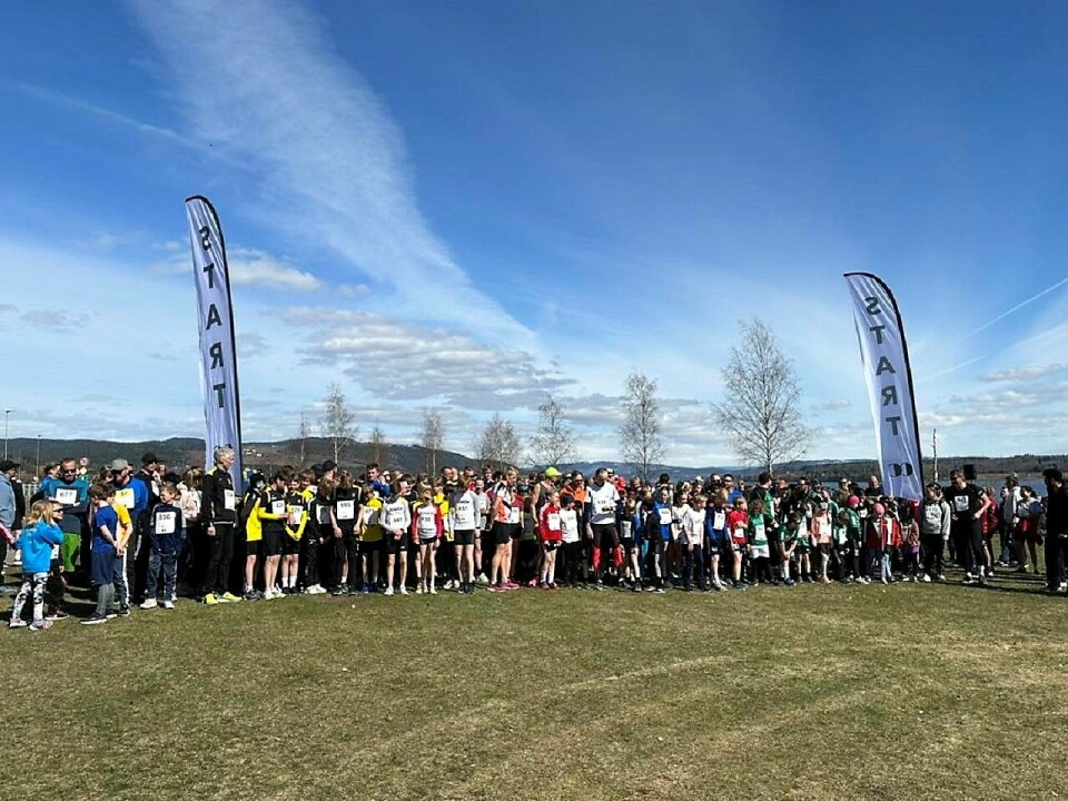 Nesten 1000 deltok i CC-løp på Hamar og Gjøvik Bredt startfelt Gj¢vik.jpg