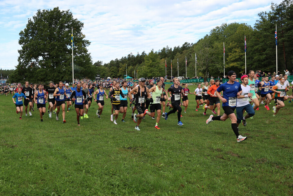 Starten går for 15 kilometeren. Her er pulje 1 på vei ut. (Foto: Tom-Arild Hansen) Starten går for 15 kilometeren. Her er pulje 1 på vei ut. (Foto: Tom-Arild Hansen)