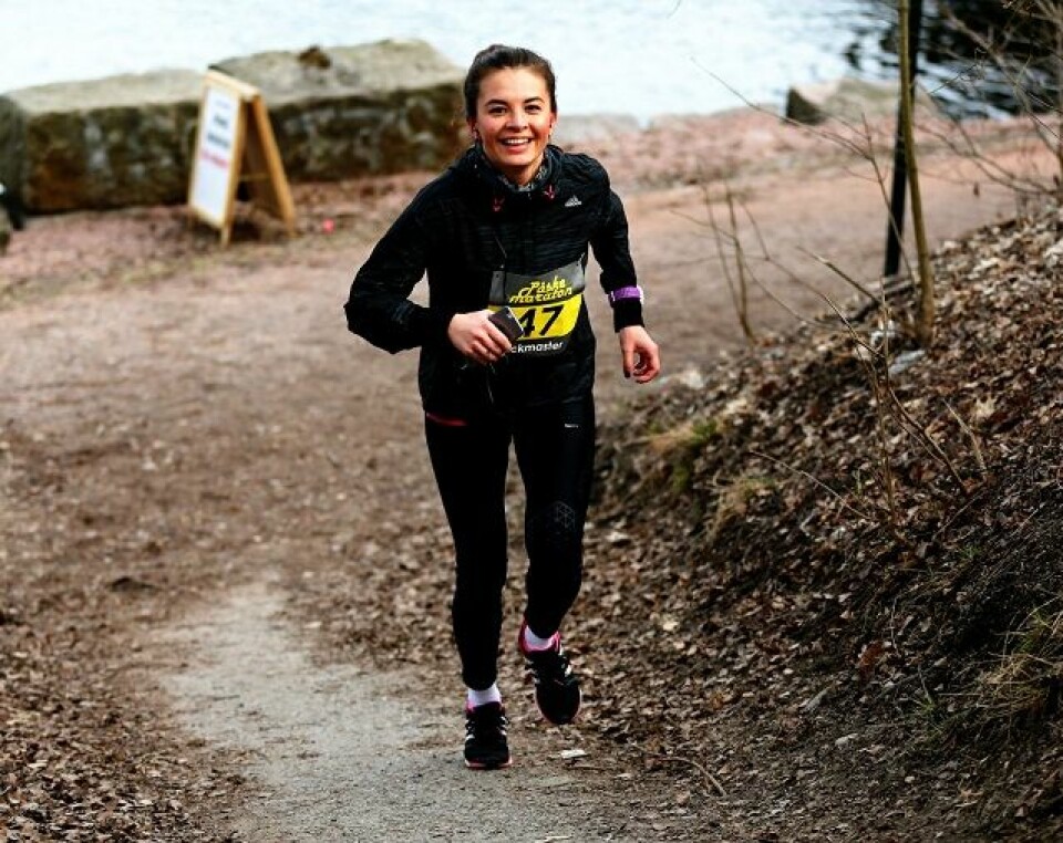 Påskemaraton i Drammen med perfekt vær og deltagerrekord Paaskemaraton2015-Negina-Mamadova.jpg