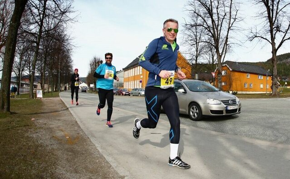 Påskemaraton i Drammen med perfekt vær og deltagerrekord Paaskemaraton2015-Tomas Pinaas-Kristian-Jahre.jpg