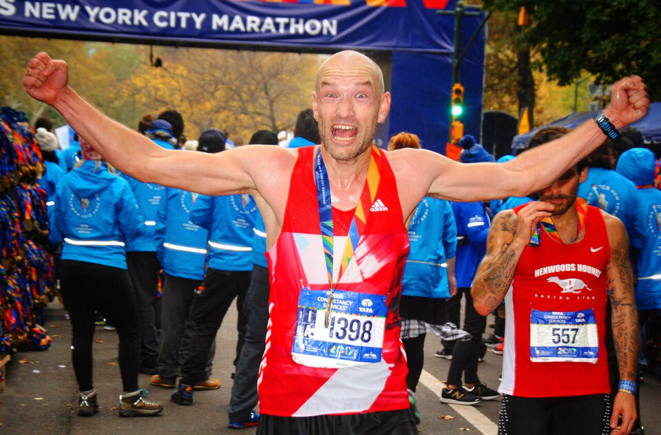 Det ligger mye vilje og mange gjennomførte treningsøkter bak det å fullføre et maratonløp. Jann Post kunne virkelig slippe jubelen løs i Central Park i New York i 2017. (Foto: Marathonfoto) Det ligger mye vilje og mange gjennomførte treningsøkter bak det å fullføre et maratonløp. Jann Post kunne virkelig slippe jubelen løs i Central Park i New York i 2017. (Foto: Marathonfoto)