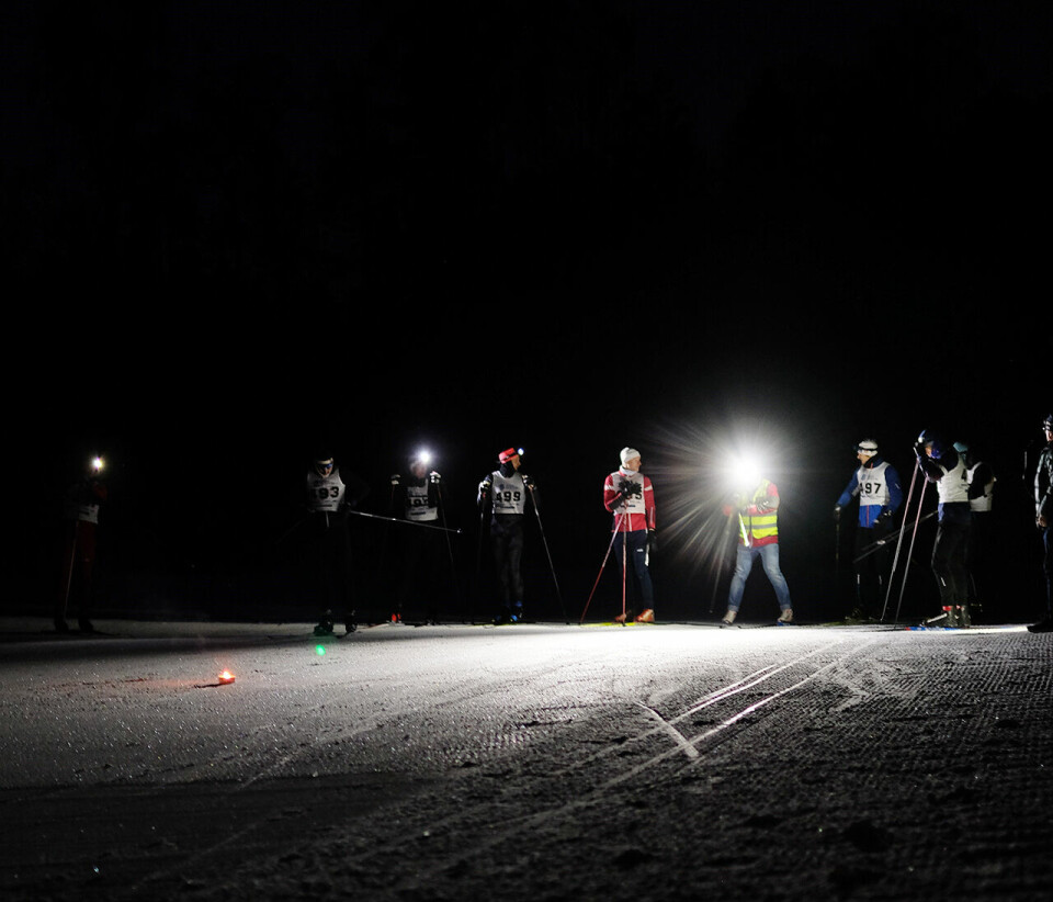 14 karer skøyta 100 km på ski i DAB Invitational i Lillomarka sist lørdag Hodelykter.jpg