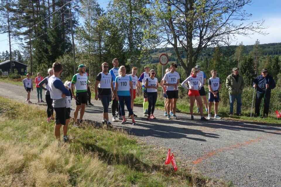 Modilten avviklet i strålende høstvær Startklare_9,2 km.jpg