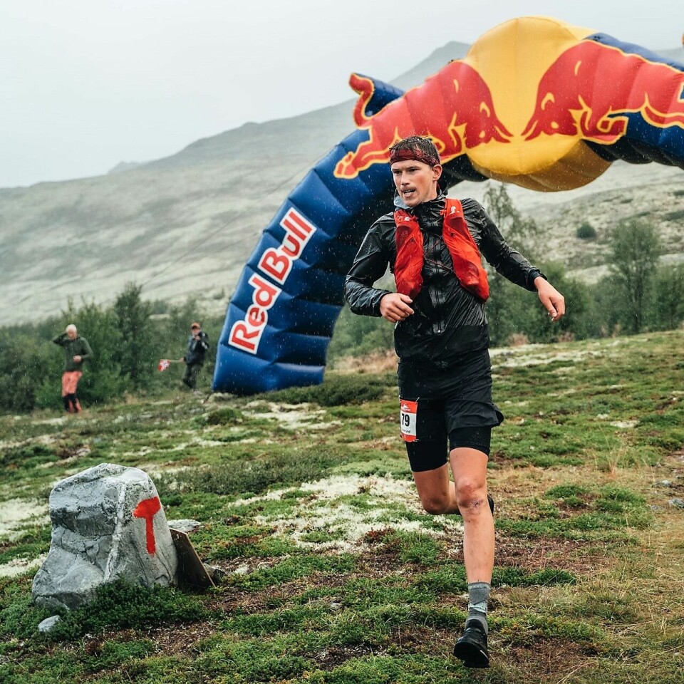 Didrik Hermansen råsterk i våt Salomon Rondane 100 Aasmund Kj¢lmoen Stein.jpg