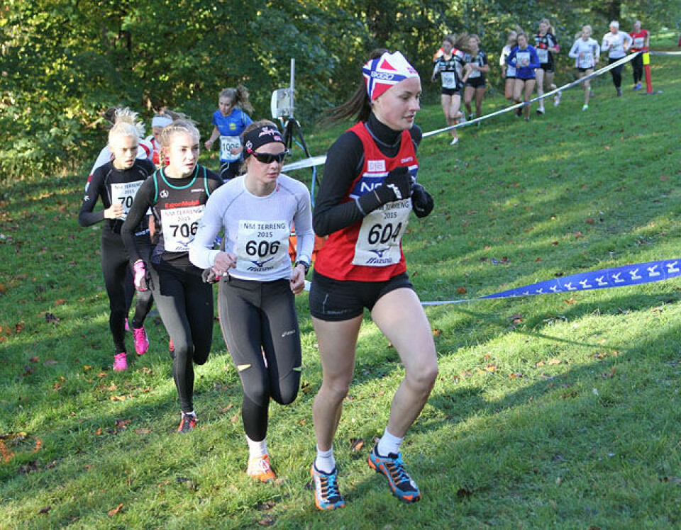 Gull til Kristin Størmer Steira og Henrik Ingebrigtsen i NM terreng UM-jenter_etter_1250m_IMG_9410.jpg
