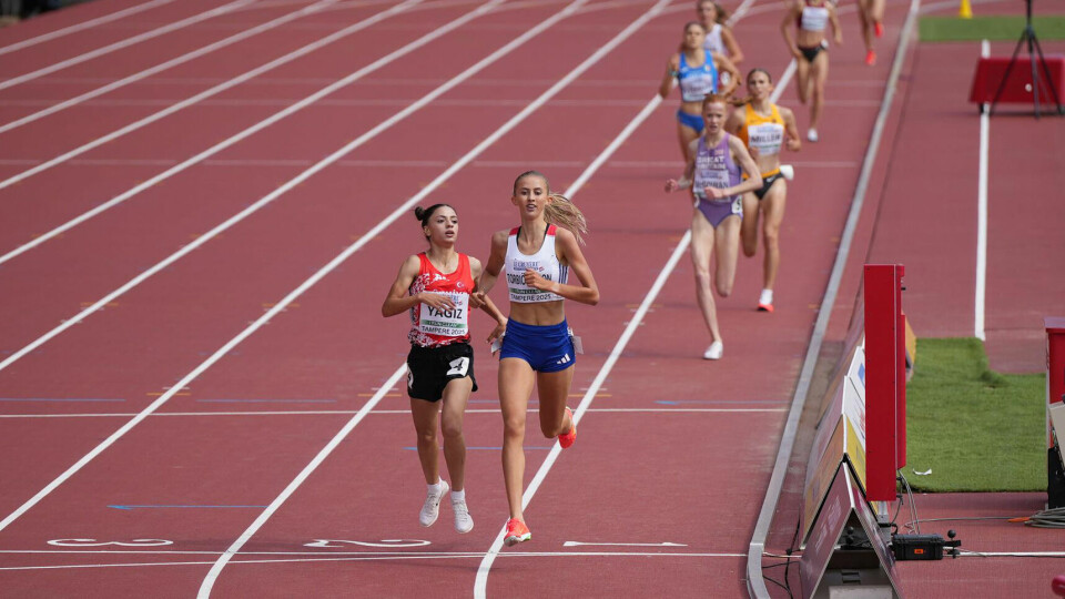 Wilma Bekkemoen Torbiörnsson vant heatet etter en skikkelig duell med tyrkiske Edibe Yagiz. Dette var jo ikke noen finale, men forhåpentligvis kostet det ikke for mye for Wilma. (Foto: Einar Børve) Wilma Bekkemoen Torbiörnsson vant heatet etter en skikkelig duell med tyrkiske Edibe Yagiz. Dette var jo ikke noen finale, men forhåpentligvis kostet det ikke for mye for Wilma. (Foto: Einar Børve)