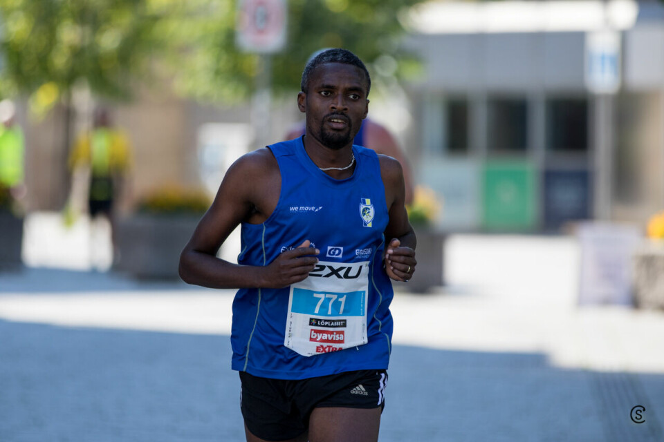 Sterke vinnertider i 2XU Drammen halvmaraton Giske_Abdi_Wako2.jpg