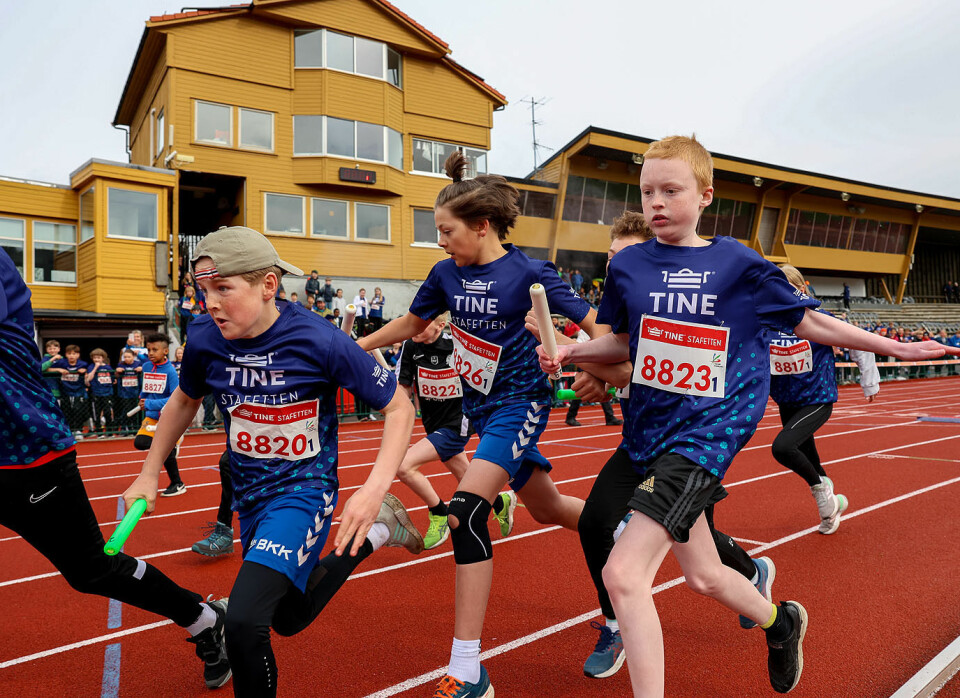 Over 2500 ungdommer løp TINEstafetten på Fana Stadion 1U9A5953.jpg
