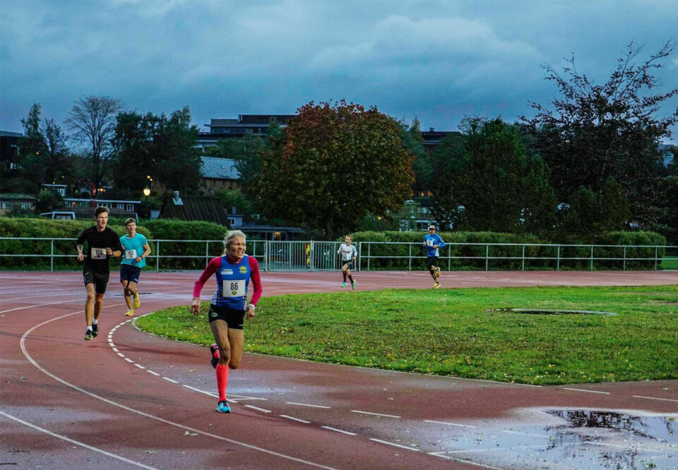 Høstlig vær da Nidarø Rundt åpna Trøndersk Vinterkarusell TV_Anne_Nevin_vinner_5km.jpg