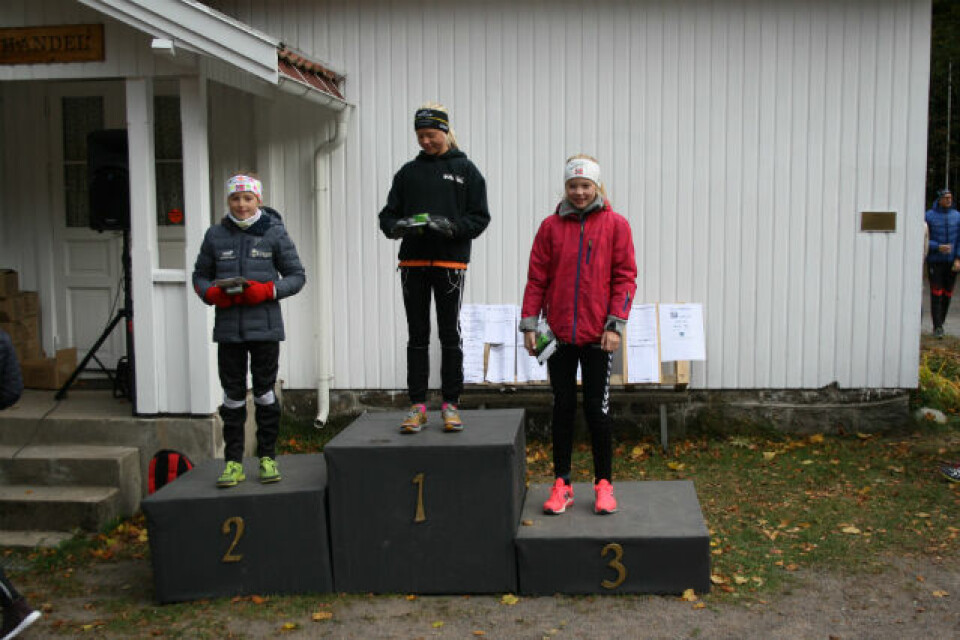 Storeslem til familien Halle Haugen i Moaløpet Pallen_12_jenter.jpg