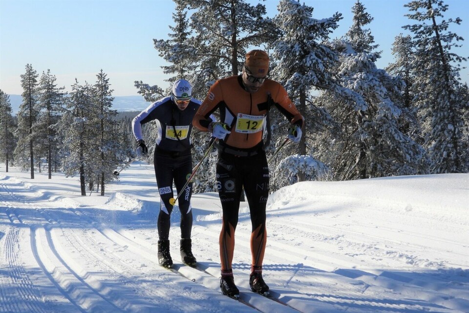 Spurtduell og rekorder i den strålende 44. Stenfjellrunden Simen Engebretsen Nordli i front.JPG