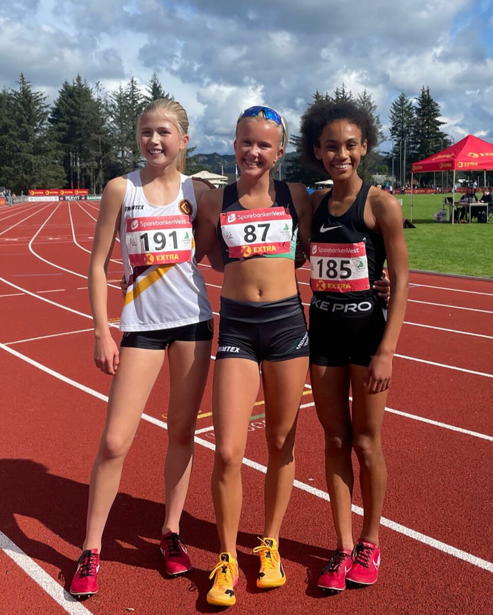 Junior-NM: Ina Halle Haugen og Thea Charlotte Knutsen vant 3000 meter 3000m ku20 - flere.jpg