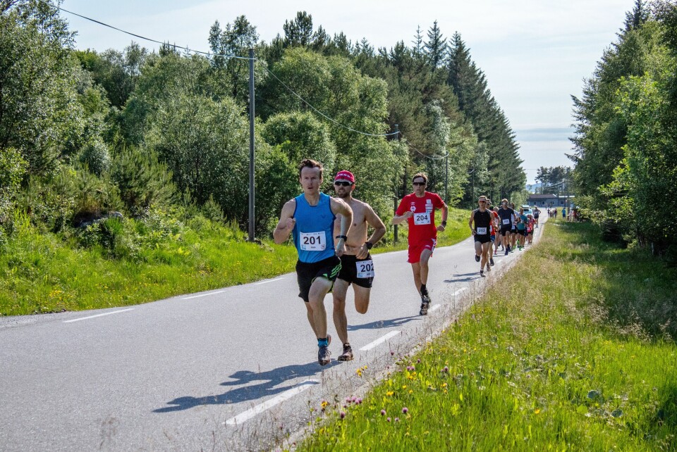 Like etter starten på 10 km i forrige løp, med Johan Bugge i tet. (Foto: Karl Gustav Hetland) Like etter starten på 10 km i forrige løp, med Johan Bugge i tet. (Foto: Karl Gustav Hetland)