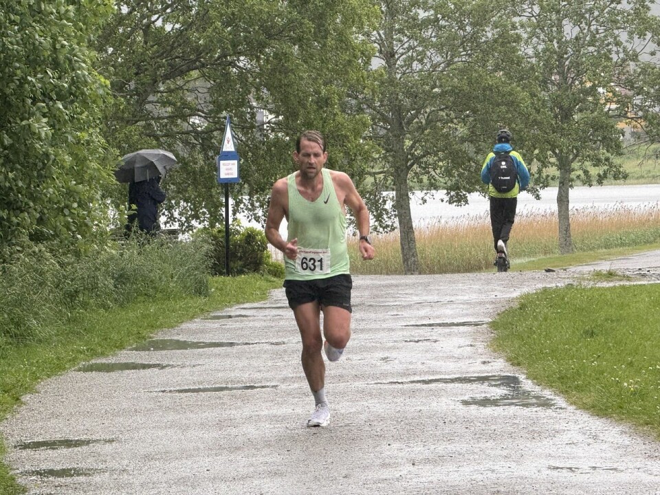 Det første sommerløpet i Ålesund gikk i kraftig regnvær 5km_Lars_Eivind_Kvarstein