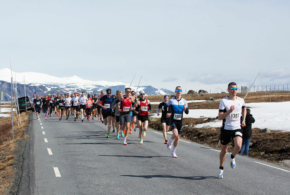 Geir Endre Rogn tok teten fra start og vant halvmaraton i fjor på 1.07.22. (Arrangørfoto) Geir Endre Rogn tok teten fra start og vant halvmaraton i fjor på 1.07.22. (Arrangørfoto)