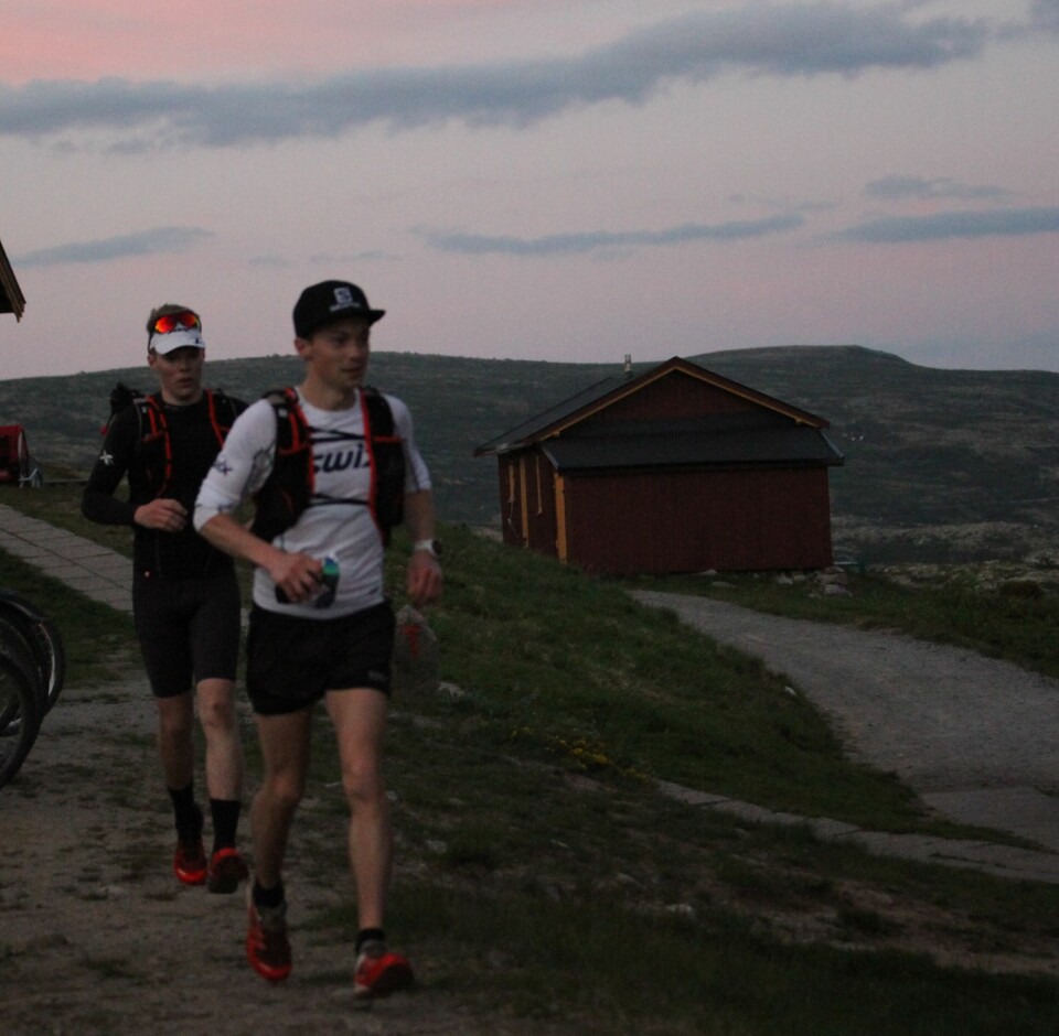 Stemningen, bildene og intervjuene da 80 fullførte Xreid Hardangervidda IMG_1860_svelviksykkelklubb.jpg