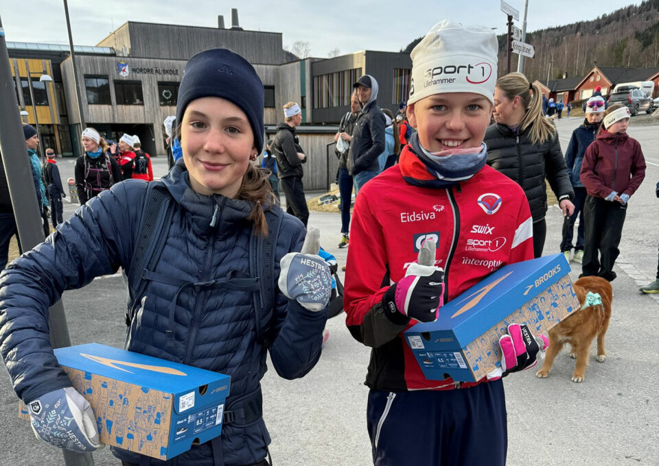 Andreas Kvam fra Svorkmo/NOI vant et tett spurtoppgjør i fellesstarten under årets Kringsjåløp 04 Kristin Haug og Johan Melbø.jpg