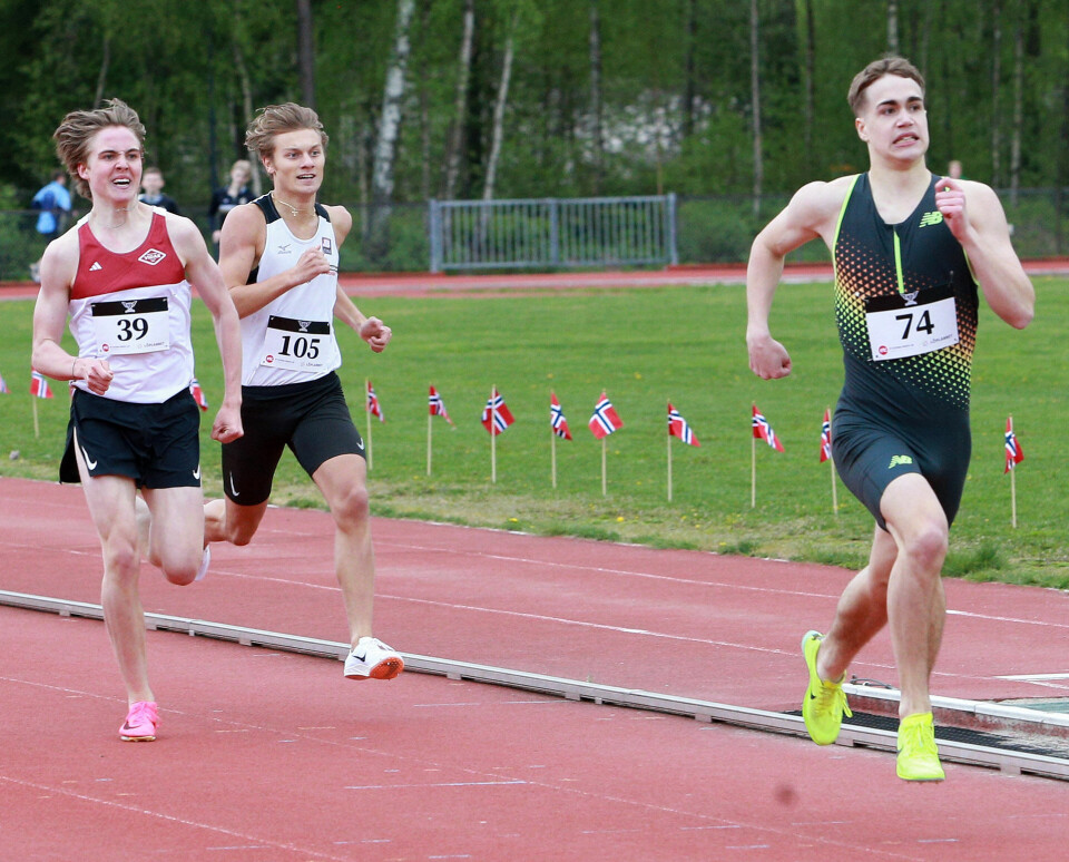 Håkon Moe Berg med en glimrende 1500 meter i Per Halle-stevnet MS-A-heat_800m_nr2-3og4_paa_opploepet_AZ3T5877.jpg