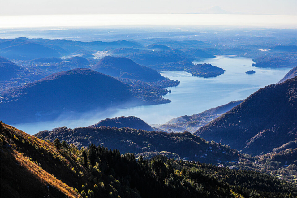 Fin femteplass til Runar Sæther i Ultra Trail del Lago d’Orta 100 km i Italia Ortasjoen.jpg