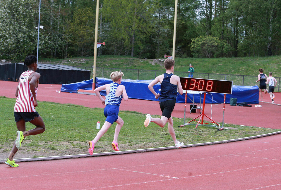 Håkon Moe Berg med en glimrende 1500 meter i Per Halle-stevnet MS-5000m_Per_August_trio_2runder_igjen_AZ3T6717.jpg