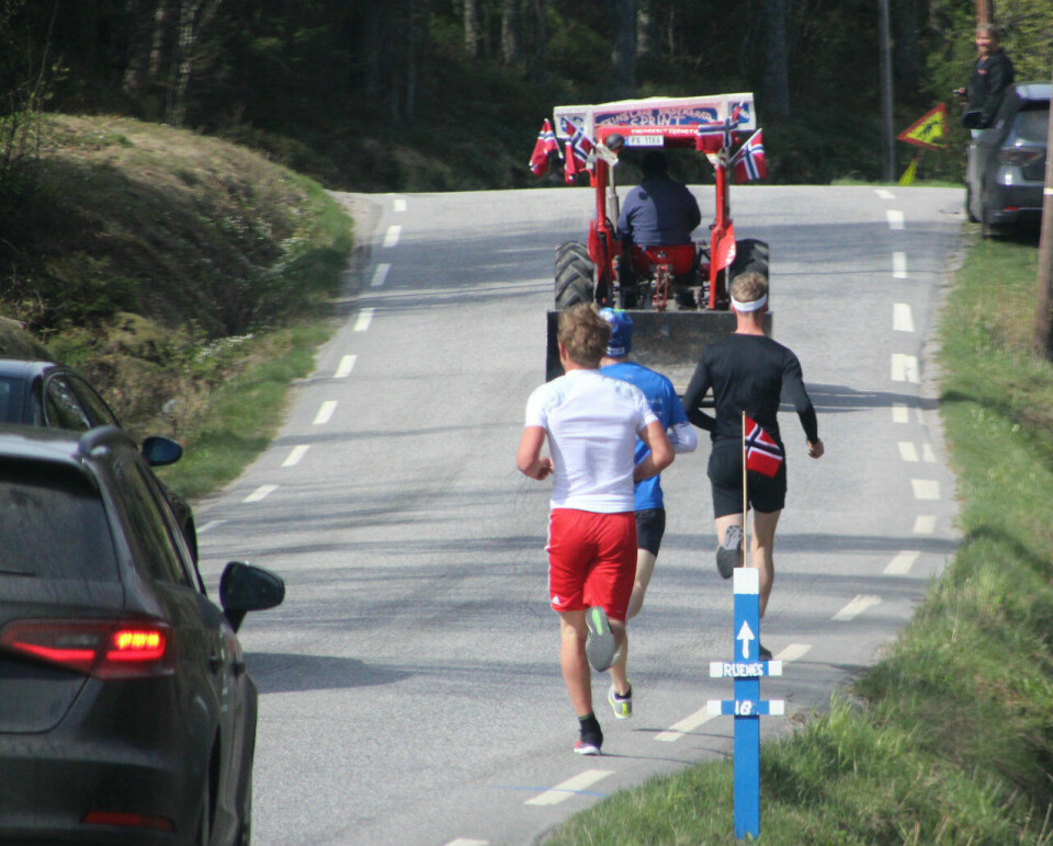 Sjarmerende Steinsland langt ute i skogen IMG_5981Halv3ogtraktorstart.jpg