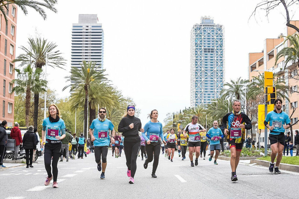 Over 11000 deltakere i Barcelona Halvmaraton barcelona-gater.jpg