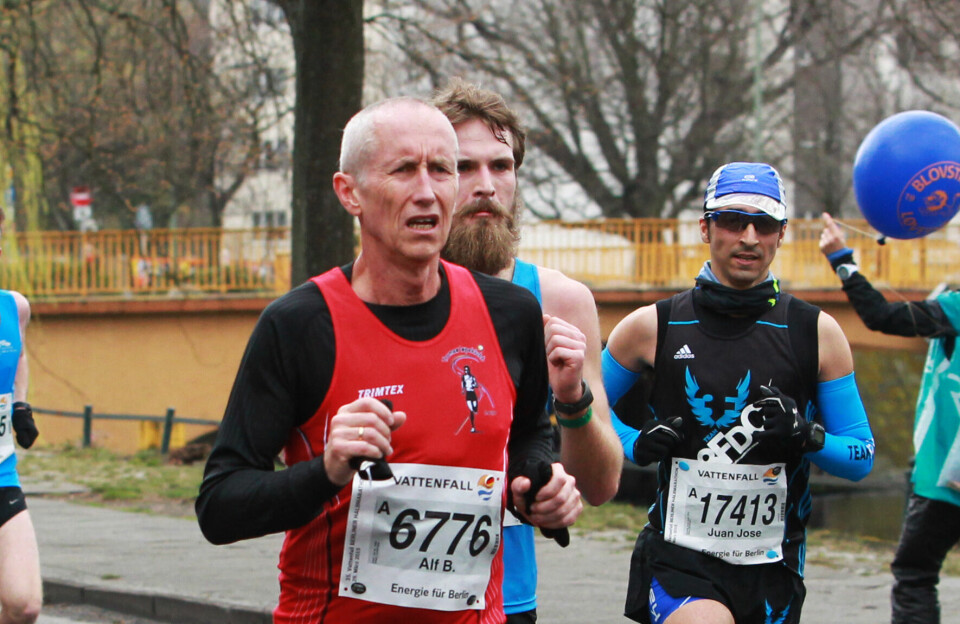 Som 60-åring løp Alf B. Dahl Berlin Halvmaraton på 1.22.24. I år - ti år seinere - skal han prøve å løpe helmaraton i samme by under den magiske 3-timersgrensa. (Foto: Kjell Vigestad) Alf B. Dahl