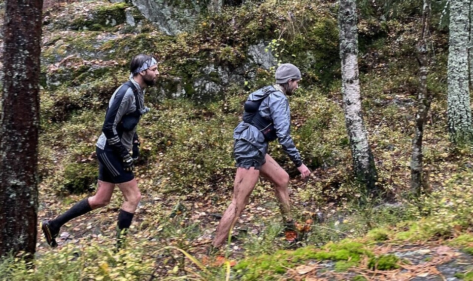 TETEN: Sindre Buraas (t.v) og Patrick Stangbye (t.h.) holdt følge helt til det kun var to-tre km igjen. Foto: Gildwen Le Ferrec. TETEN: Sindre Buraas (t.v) og Patrick Stangbye (t.h.) holdt følge helt til det kun var to-tre km igjen. Foto: Gildwen Le Ferrec.