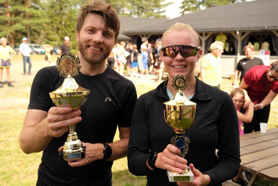 Vinnerne av årets Risberget Rundt, Ida Skolegården og Tom Erik Karlsen. (Foto: Knut Øsmundset) Vinnerne av årets Risberget Rundt, Ida Skolegården og Tom Erik Karlsen. (Foto: Knut Øsmundset)