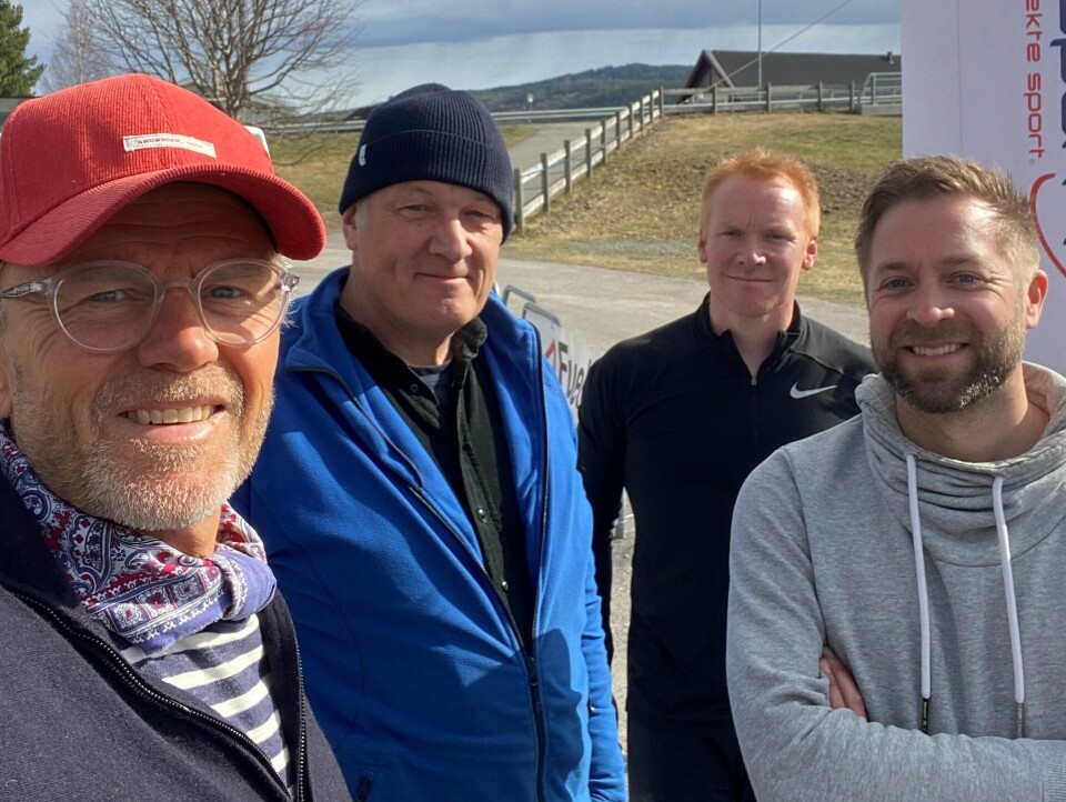 Artikkelforfatteren (til venstre) med en del av de sentrale personene bak nyskapningen Grue Halvmaraton. (Foto: Cato Thunes) Artikkelforfatteren (til venstre) med en del av de sentrale personene bak nyskapningen Grue Halvmaraton. (Foto: Cato Thunes)