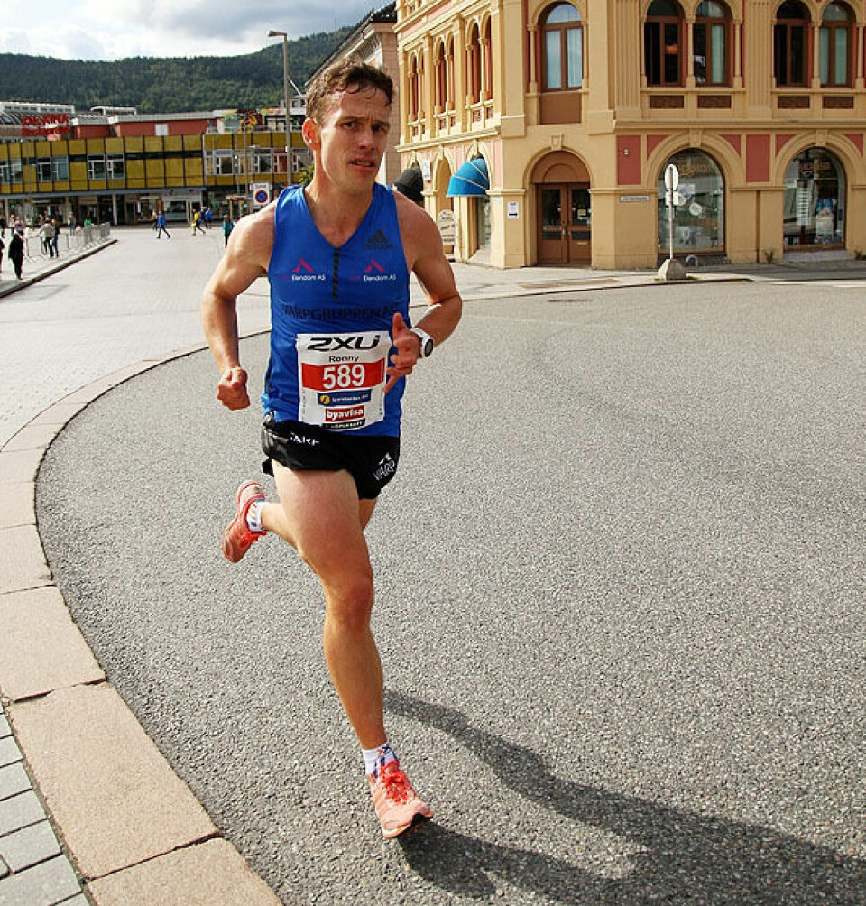 Gode forhold i Drammensmaraton som ble skjemmet av feilanvisning 10Km_Ronny_Losoa_IMG_9124.jpg