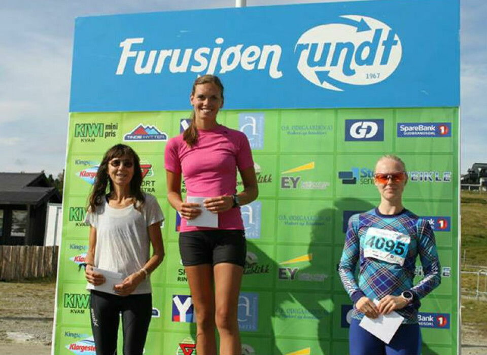 Rekorddeltakelse i strålende løpsvær i Furusjøen Rundt Nyeng_Stiera_Starheim_premiepall_kvinner_645.jpg