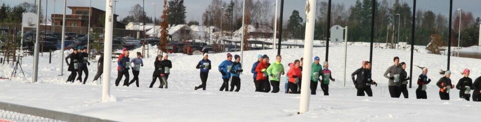 53 % vekst på to år i tradisjonsrike Jessheim Vintermaraton IMG_4777_Halv_etter_500_meter (1280x323).jpg