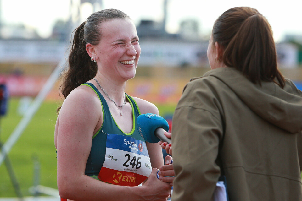 NM-gull til Siri Gamst Glittenberg og Kristoffer Randall på 5000 m kappgang 5000m_kappgang_vinner_intervjues_av_NRK_AZ3T8813.jpg