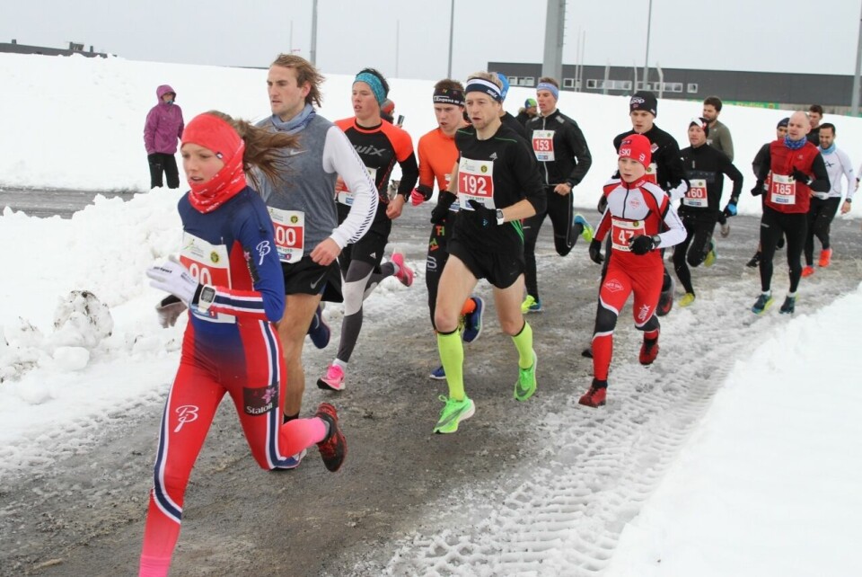 53 % vekst på to år i tradisjonsrike Jessheim Vintermaraton IMG_4067_Elise_Mobrenna_foran_Asgautsen (1280x854).jpg