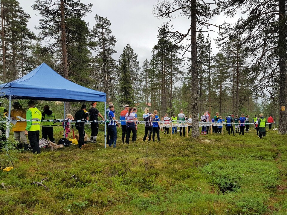 Trivelig og utfordrende 3-dagers fjellorientering i Sälen Starten på s¢ndagens l¢p.jpg