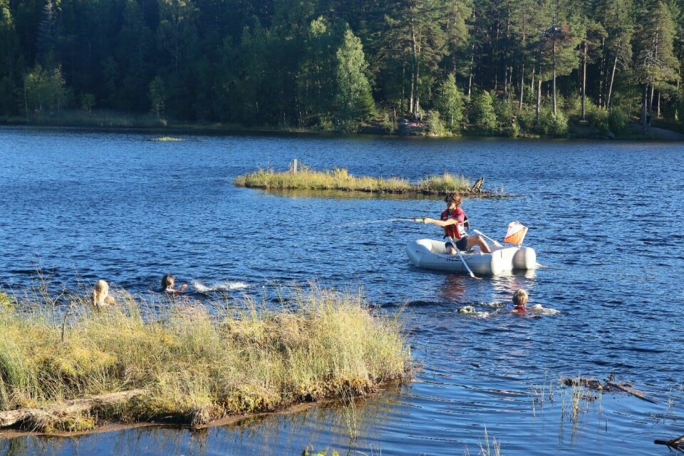 Døpeløpe - det våteste orienteringsløpet D¢pel¢pe_målpost_i_gummibåt.jpg