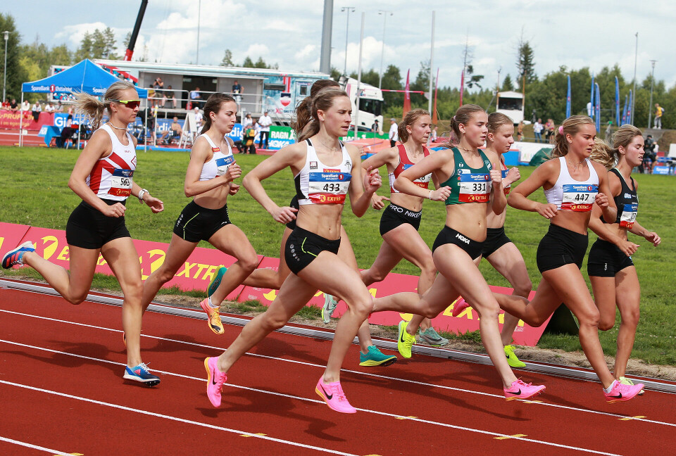 Narve og Filip viste muskler i NM-forsøket på 1500 m 1500m_damer_heat2_Hedda_Hynne_loeper_1500-kval_foer_kveldens_800m_finale_AZ3T0386.jpg