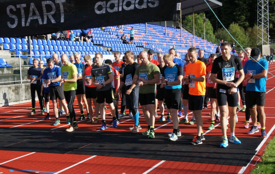 André Haugsbø og Magnhild Volden vant Floramila 10 km - før start.jpg