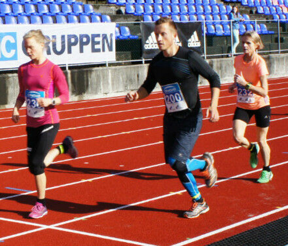 André Haugsbø og Magnhild Volden vant Floramila 10 km - løpebilde 1.jpg