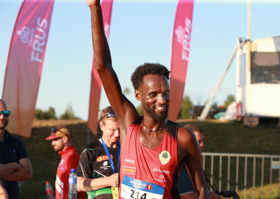 Zerei Kbrom Mezngi hadde stålkontroll på gullet på 10000 meter 110000m_menn_A-heat_Zerei_Mezngi_etter_maalgang_AZ3T3125.jpg