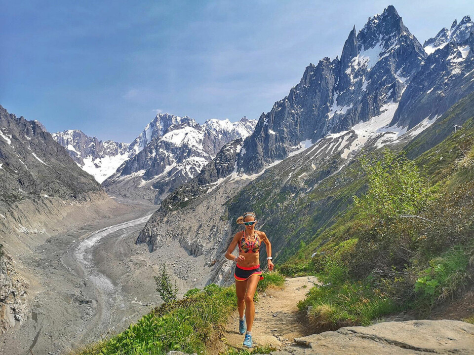 Therese Sjursen lar seg fascinere av de mektige fjella i Chamonix, og på fredag skal hun prøve seg på det over 90 km lange ultraløpet i Mont Blanc Marathon. (Foto: privat) Therese Sjursen lar seg fascinere av de mektige fjella i Chamonix, og på fredag skal hun prøve seg på det over 90 km lange ultraløpet i Mont Blanc Marathon. (Foto: privat)
